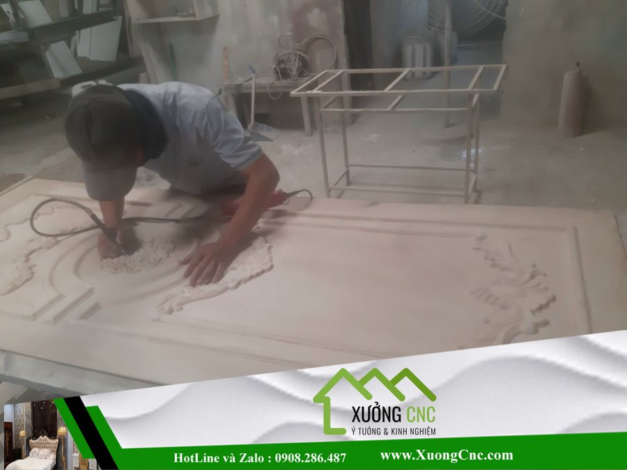 Thi công cửa cổ điển giá tốt tại TPHCM 5