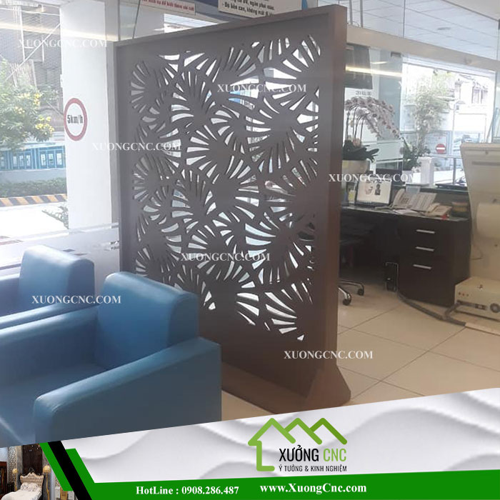 Vách ngăn CNC, mẫu vách chạm lộng 2D showroom,Vách ngăn cnc có thể được ứng dụng trong ngăn chia phòng khách bếp , phòng ngủ , ứng dụng showroom , căn hộ , nhà phố , văn phòng ,nhà hàng